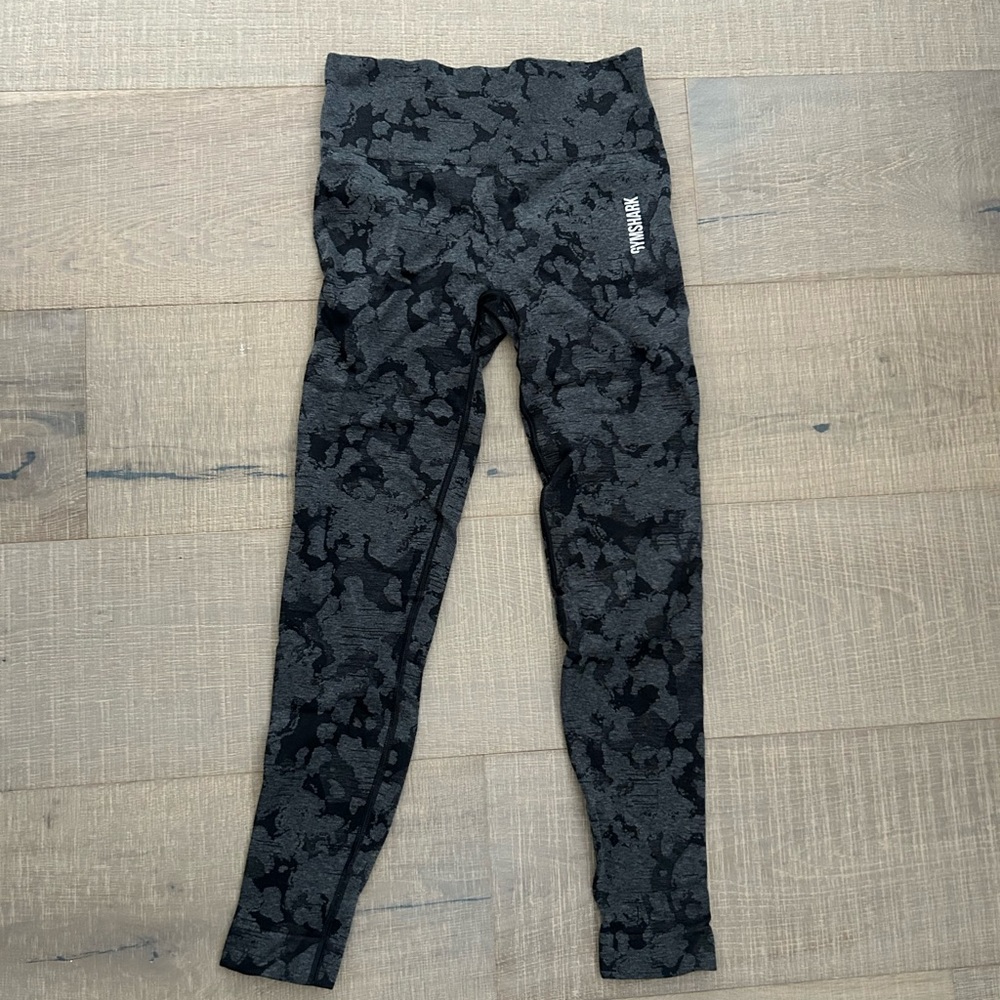 Size small gym shark women’s leggings